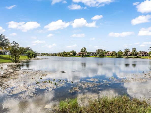 15600 Huntridge Rd, Davie FL 33331