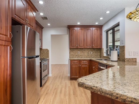 15600 Huntridge Rd, Davie FL 33331
