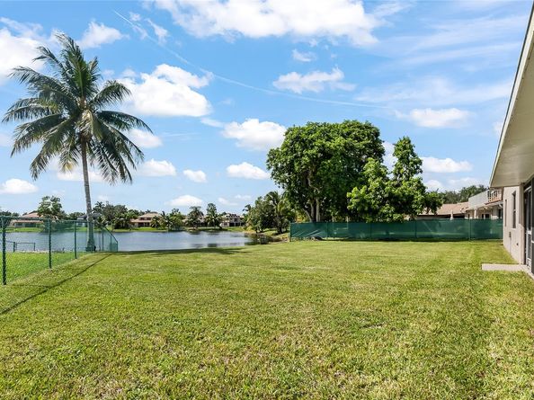 15600 Huntridge Rd, Davie FL 33331