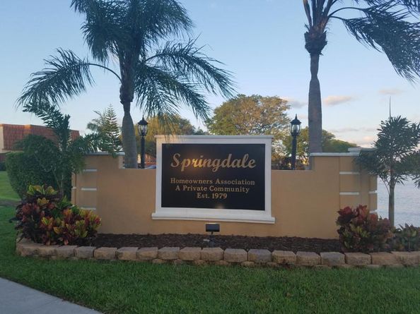 503 Springdale Circle 50 C, Palm Springs FL 33461
