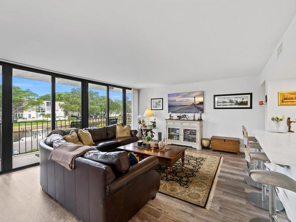 799 Jeffery Street 202, Boca Raton FL 33487