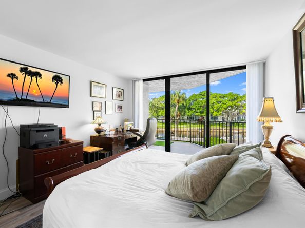 799 Jeffery Street 202, Boca Raton FL 33487