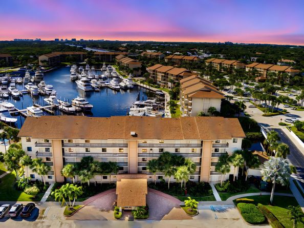 1601 Marina Isle Way 204, Jupiter FL 33477