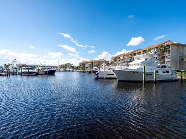 1601 Marina Isle Way 204, Jupiter FL 33477