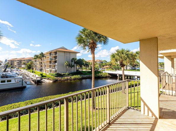 1601 Marina Isle Way 204, Jupiter FL 33477