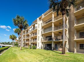 1601 Marina Isle Way 204, Jupiter FL 33477
