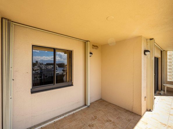 1601 Marina Isle Way 204, Jupiter FL 33477