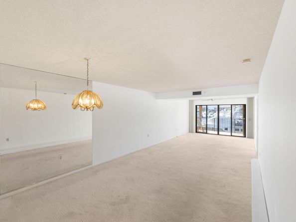 1601 Marina Isle Way 204, Jupiter FL 33477