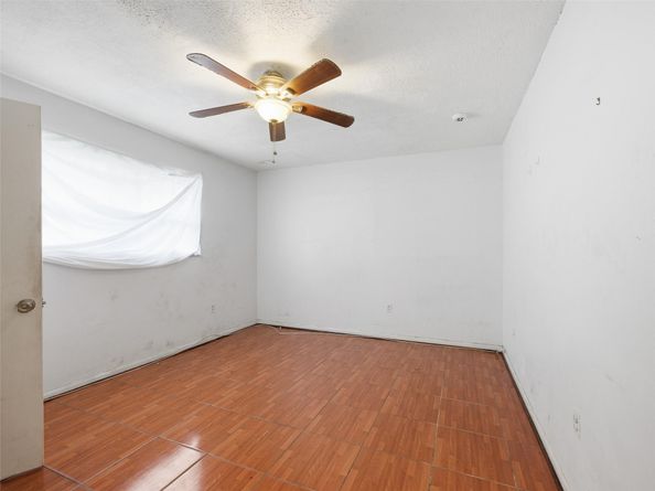 1090 NW 123rd St, North Miami FL 33168