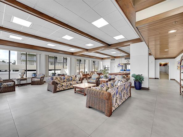 812 N Ocean Blvd 202, Pompano Beach FL 33062