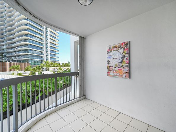 812 N Ocean Blvd 202, Pompano Beach FL 33062