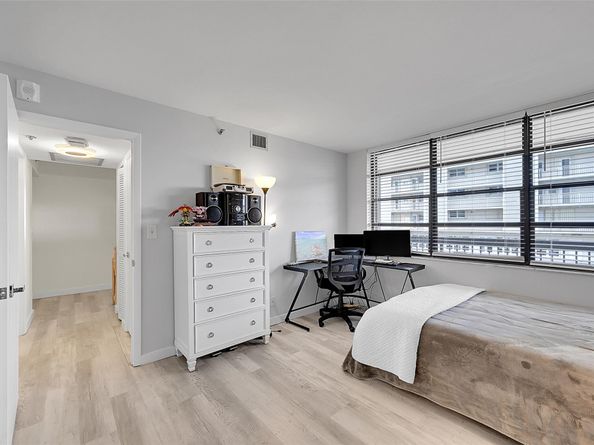 812 N Ocean Blvd 202, Pompano Beach FL 33062