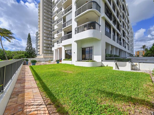 812 N Ocean Blvd 202, Pompano Beach FL 33062