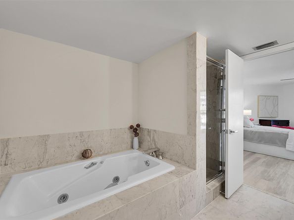 812 N Ocean Blvd 202, Pompano Beach FL 33062