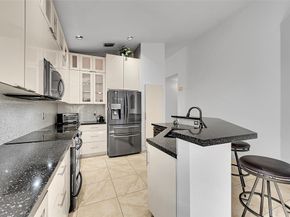 5305 NW 126th Dr, Coral Springs FL 33076