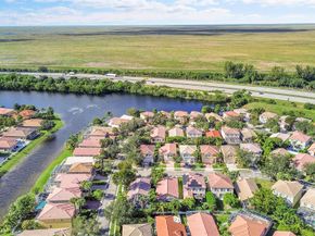 5305 NW 126th Dr, Coral Springs FL 33076