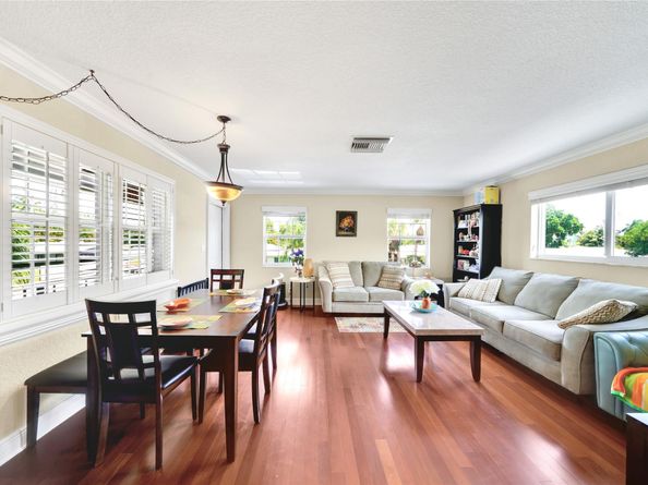 2701 Middle River Dr 11, Fort Lauderdale FL 33306