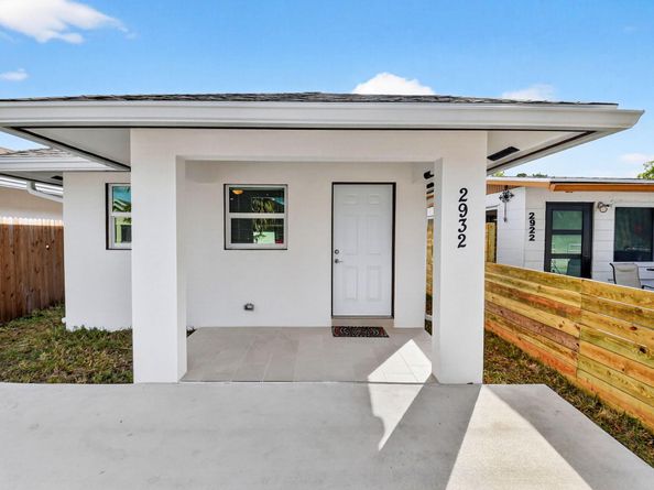 2932 Saginaw Avenue, West Palm Beach FL 33409