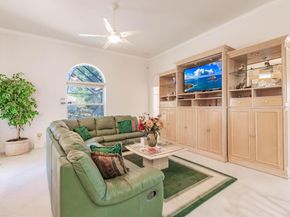 113 Sugarwood Crescent, Royal Palm Beach FL 33411