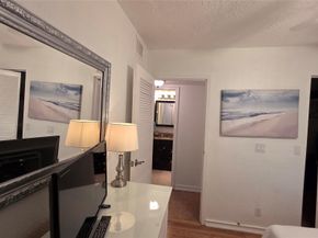 2801 Somerset Dr 211, Lauderdale Lakes FL 33311