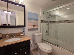 2801 Somerset Dr 211, Lauderdale Lakes FL 33311