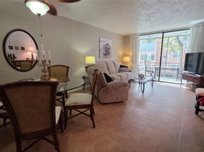 2801 Somerset Dr 211, Lauderdale Lakes FL 33311