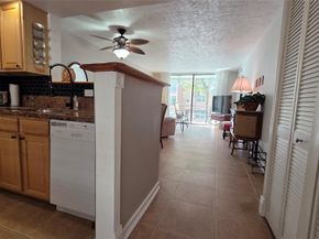 2801 Somerset Dr 211, Lauderdale Lakes FL 33311