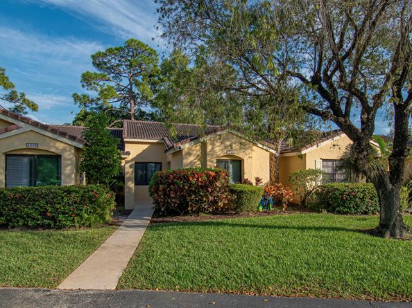 6825 Bridlewood Court, Boca Raton FL 33433