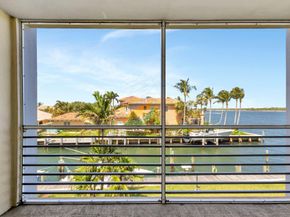 105 Paradise Harbour Boulevard 307, North Palm Beach FL 33408