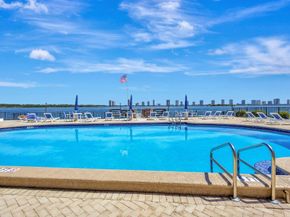 105 Paradise Harbour Boulevard 307, North Palm Beach FL 33408