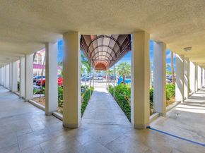 105 Paradise Harbour Boulevard 307, North Palm Beach FL 33408