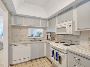 105 Paradise Harbour Boulevard 307, North Palm Beach FL 33408