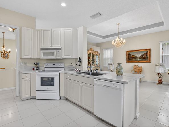 8813 Downing Street, Boynton Beach FL 33472