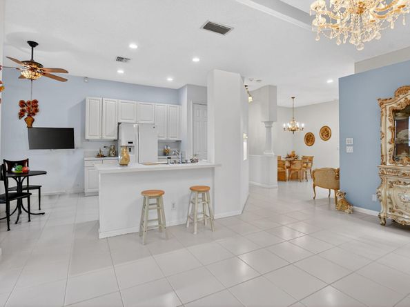 8813 Downing Street, Boynton Beach FL 33472