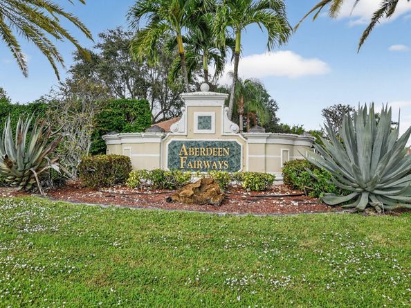 8813 Downing Street, Boynton Beach FL 33472