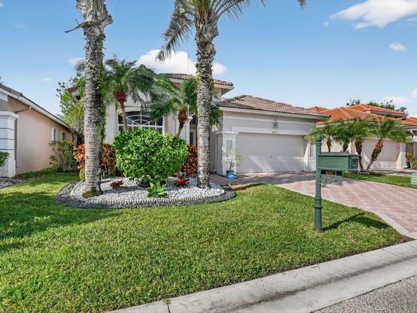 8813 Downing Street, Boynton Beach FL 33472