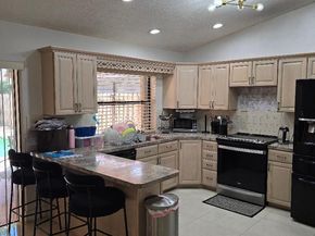 2499 NW 92nd Avenue, Coral Springs FL 33065