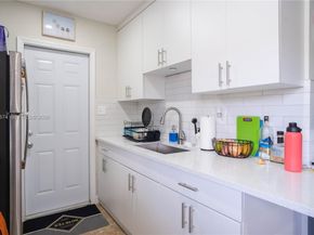 813 SW 29th Street, Fort Lauderdale FL 33315