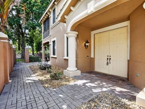 2883 Kinsington Circle, Weston FL 33332