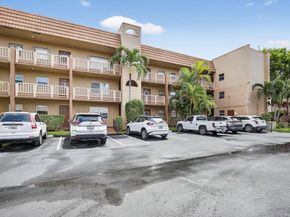 9660 Sunrise Lakes Boulevard 306, Sunrise FL 33322