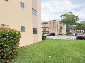 101 Berkley Road 101, Hollywood FL 33024