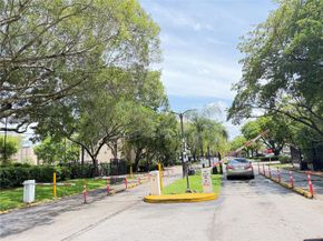 101 Berkley Road 101, Hollywood FL 33024