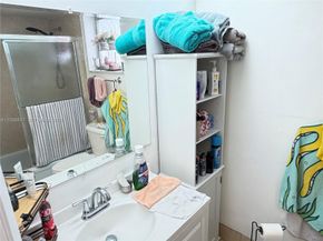 101 Berkley Road 101, Hollywood FL 33024
