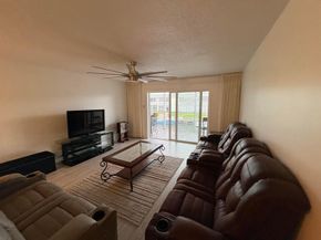 117 Lehane Terrace 210, North Palm Beach FL 33408