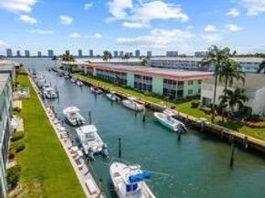 117 Lehane Terrace 210, North Palm Beach FL 33408