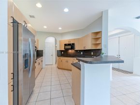 1695 Passion Vine Circle 221, Weston FL 33326
