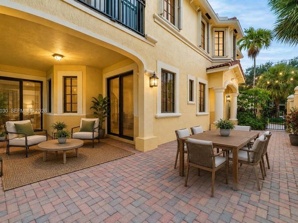 1695 Passion Vine Circle 221, Weston FL 33326