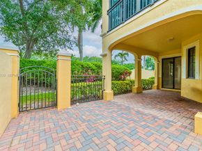 1695 Passion Vine Circle 221, Weston FL 33326