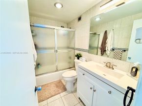 400 Kings Point Drive 928, Sunny Isles Beach FL 33160