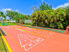 5300 Washington Street W414, Hollywood FL 33021
